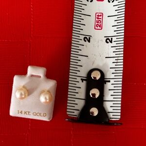GENUINE PEARL STUD EARRINGS SET IN 14KT YG